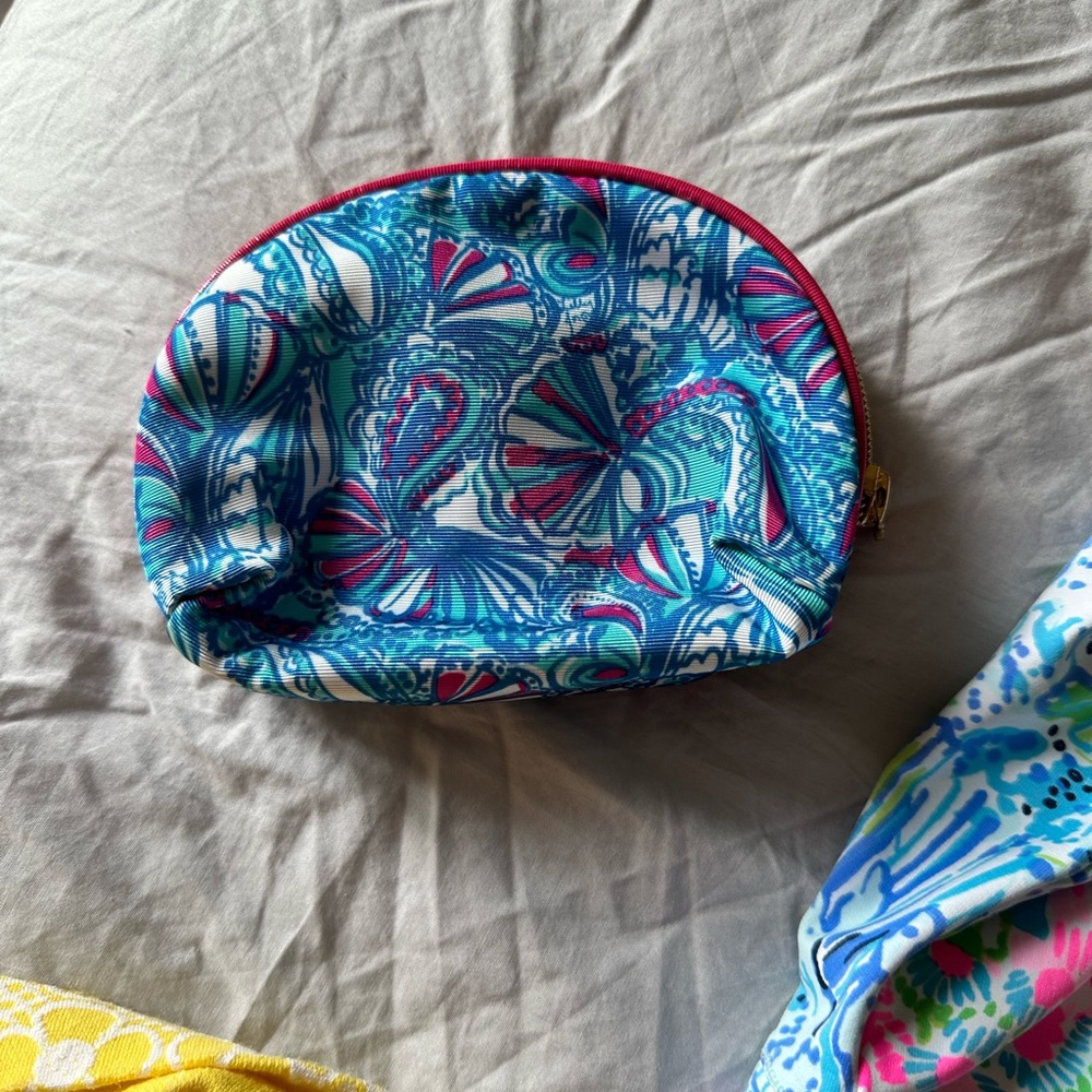 Small cosmetic bag